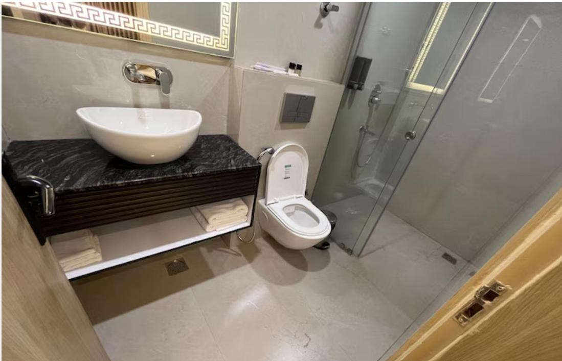 Hotel Foxoso Venue Hotel, Delhi Airport New Delhi