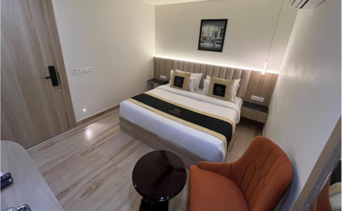Foxoso Venue Hotel, Delhi Airport Hotel 4*
